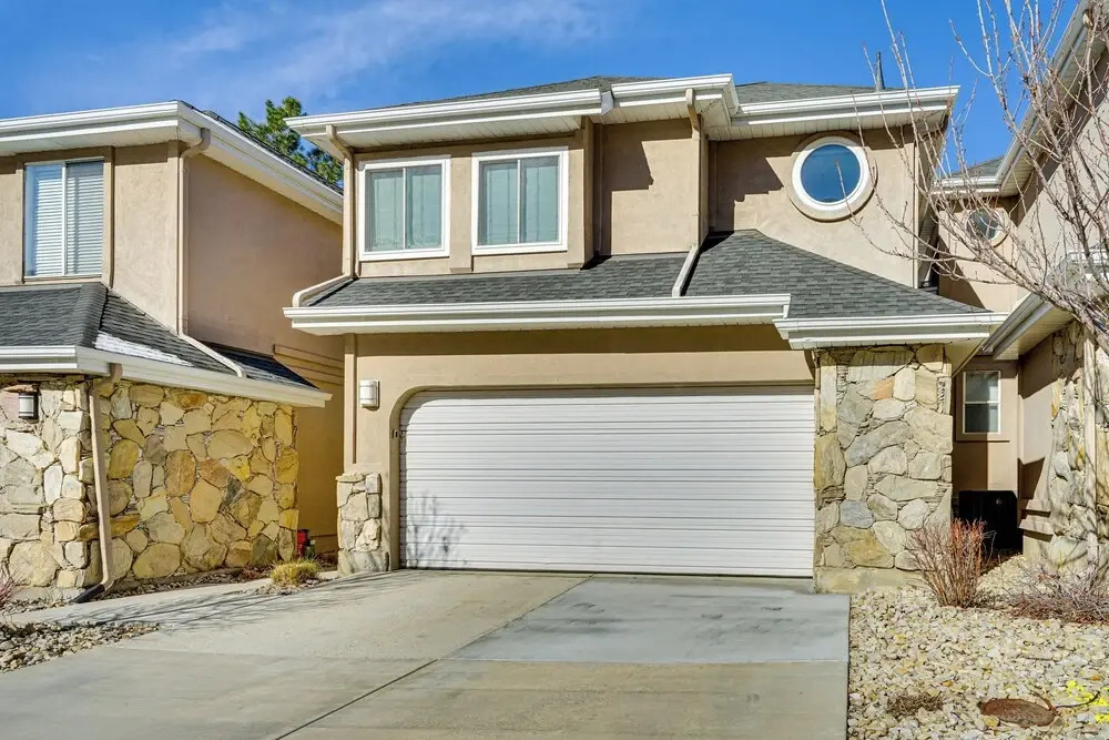 Modern Townhome w/ Hot Tub: 10 Mi to Snowbird!