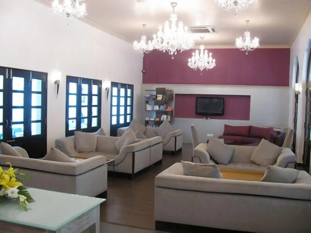 Silver Sands Hideaway Resort, Candolim