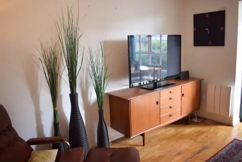 3 Bedroom Flat Near Whitechapel