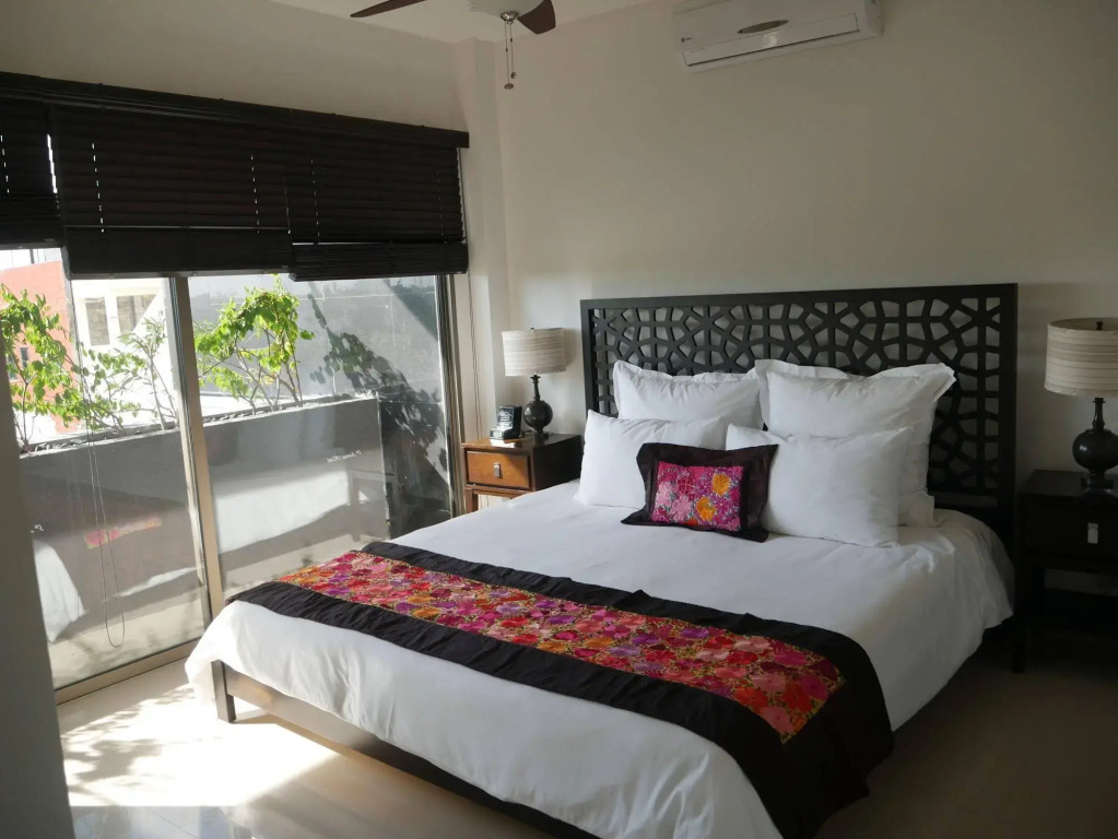 5th Avenue Room By BLVD