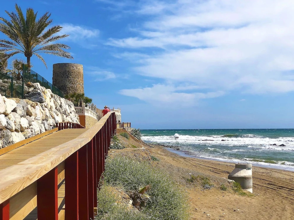 Dona Lola Macarena - Beautiful Beach front House with impresive sea views only few metters to the beach cs120