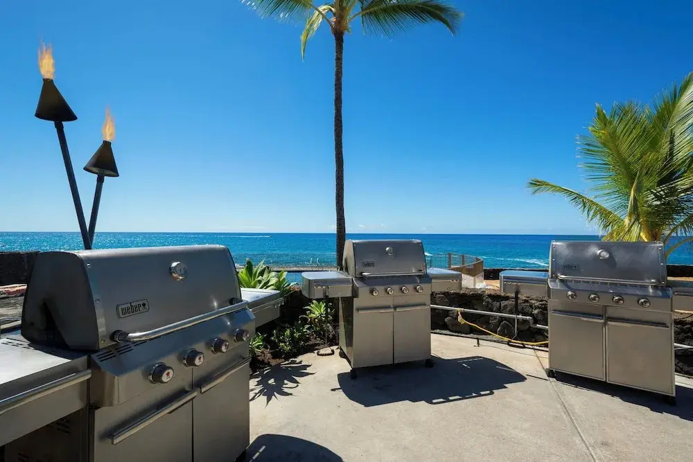 Oceanfront Complex - Updated Ground-floor Condo w/ AC & 2 Pools - Vrkcv
