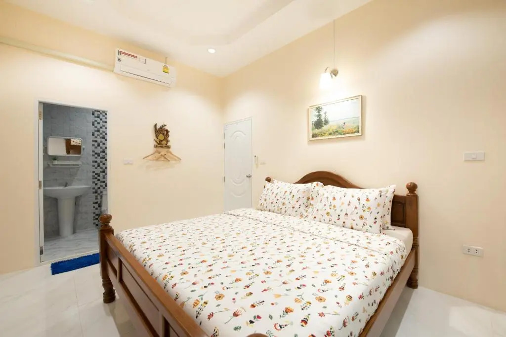 Baan Bussarin (B5) Huahin88