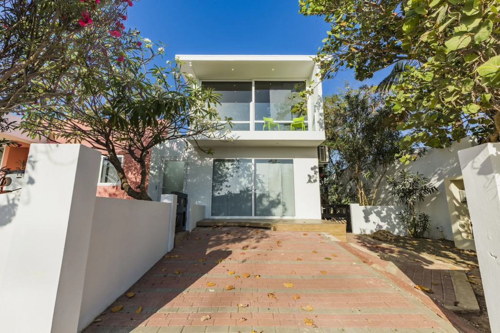 Boca Catalina Modern Villa
