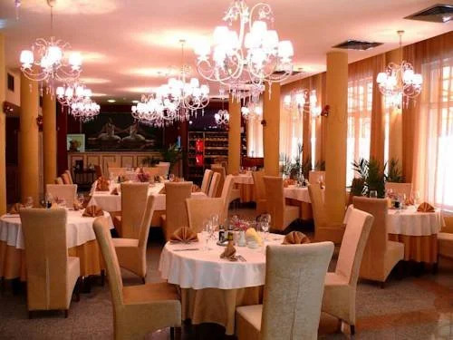 City Hotel
