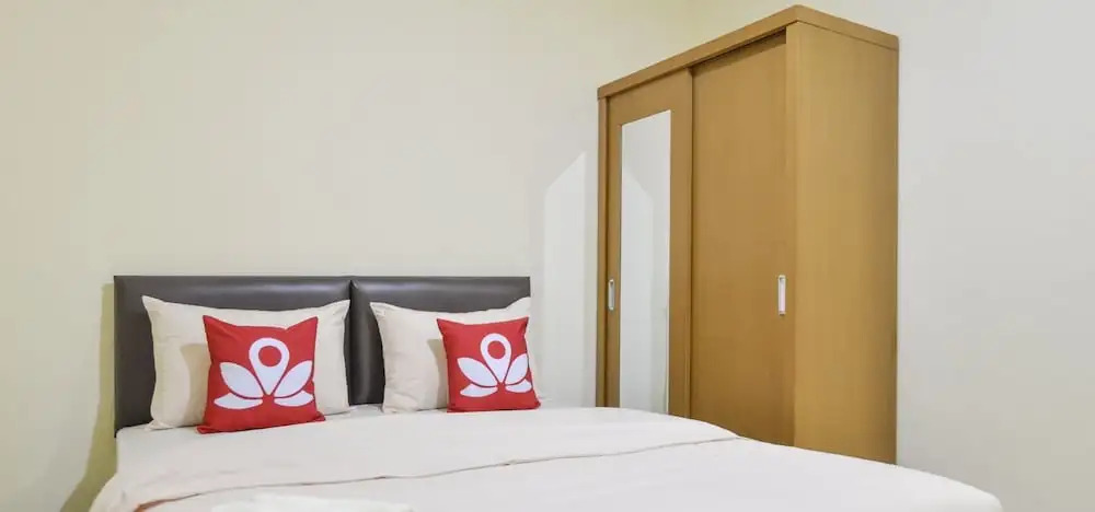 ZEN Rooms Near ITC Roxy Mas