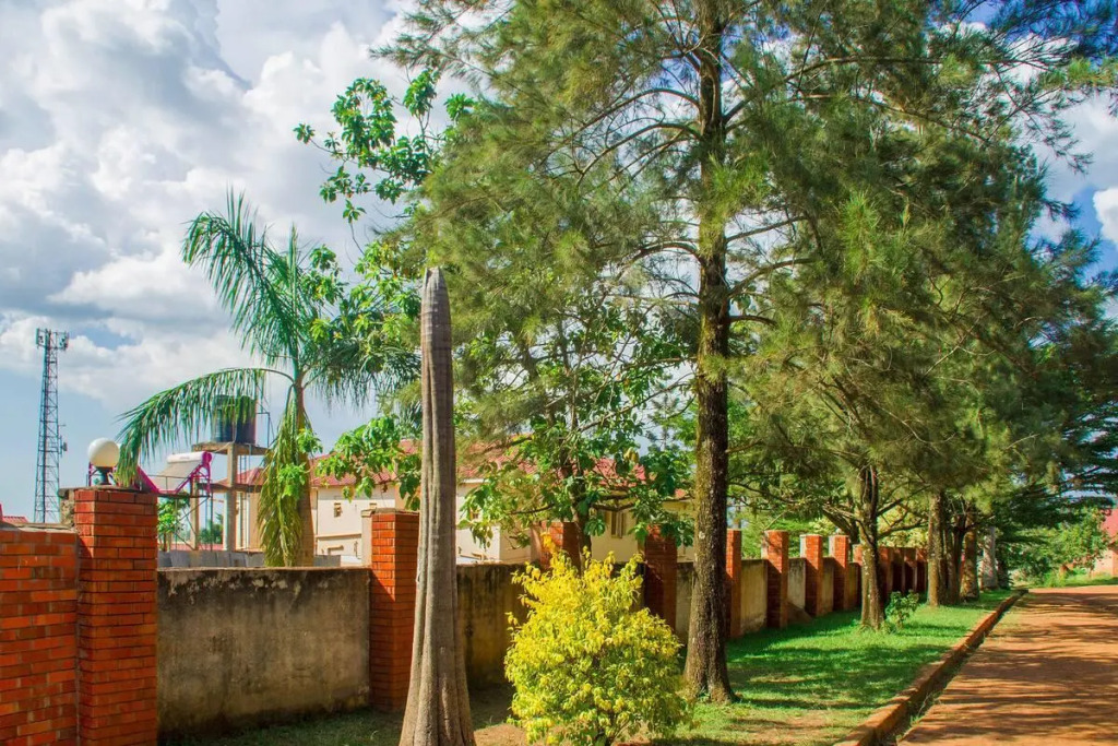 Crown Hotel Hoima