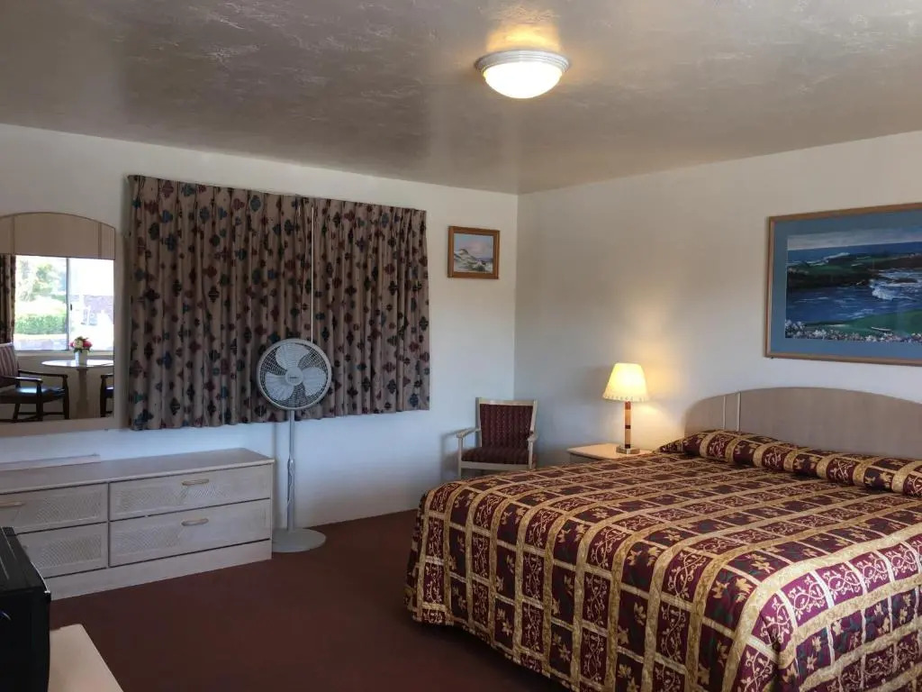 Old Marina Inn