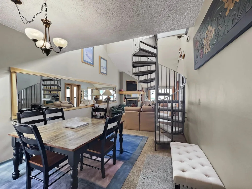 Pet Friendly Ski-In Ski-Out Right By The Lift and Golf Course - FP310 by Redawning
