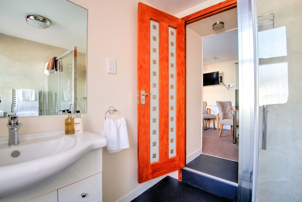 Potters Mooring Guest House