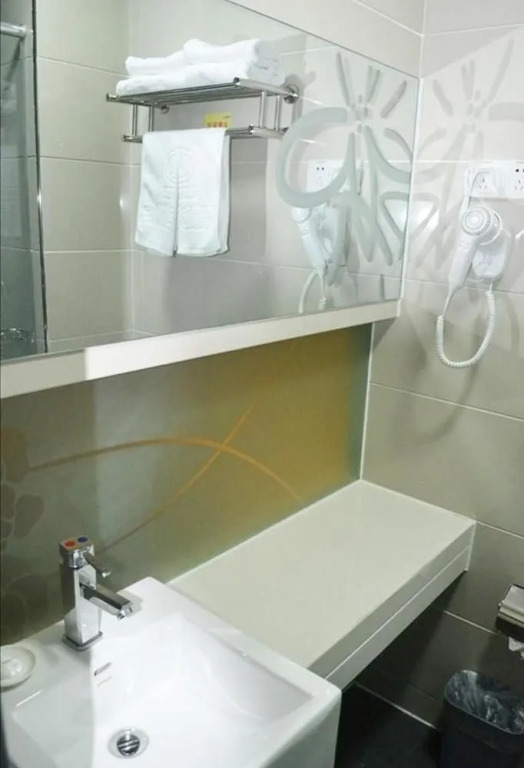 Motel 168 Hotel