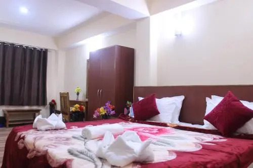 Zero to One stay - Hotel Khandroling (HKL)