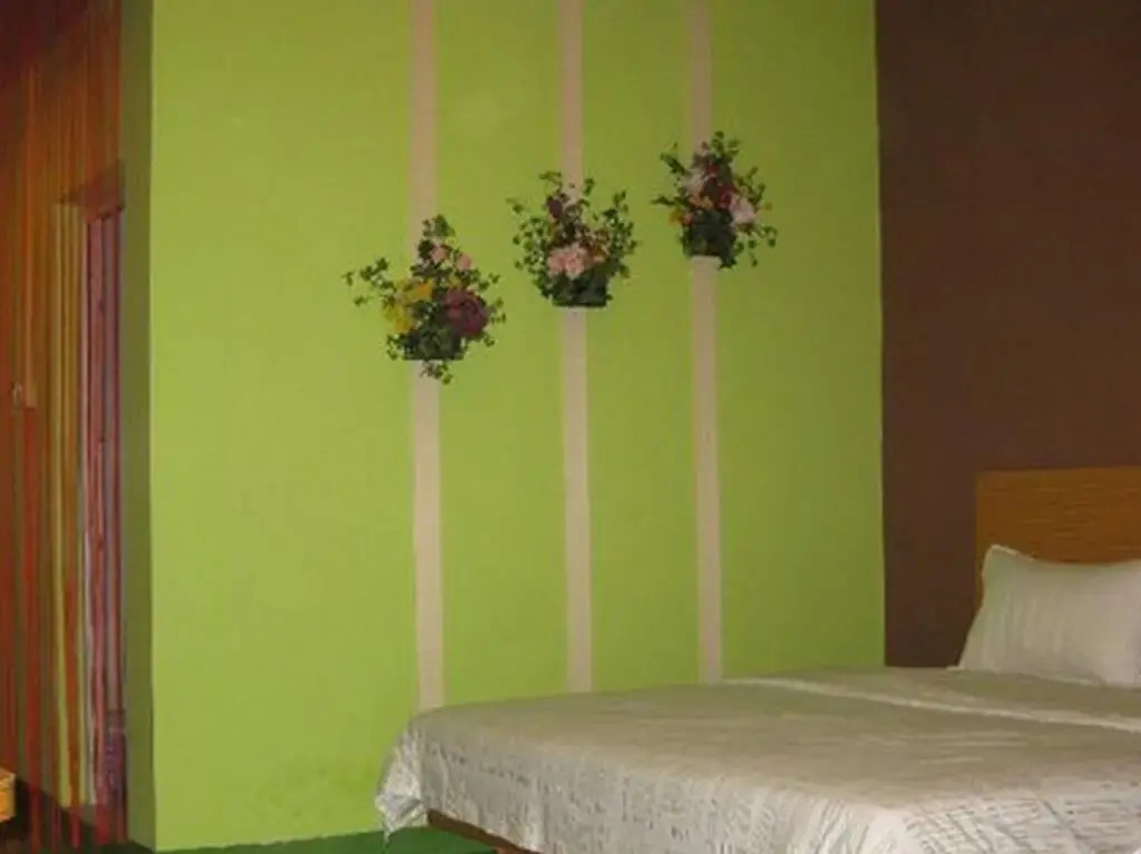8 Inns Zhongtang Town Branch