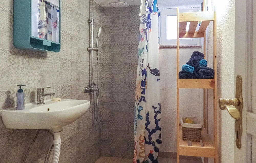 Stunning Apartment in Slano With Wifi