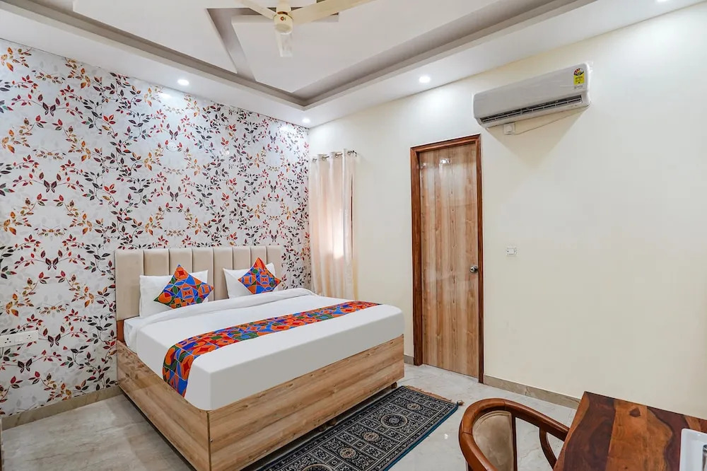 Super Townhouse Sector 63 A Noida