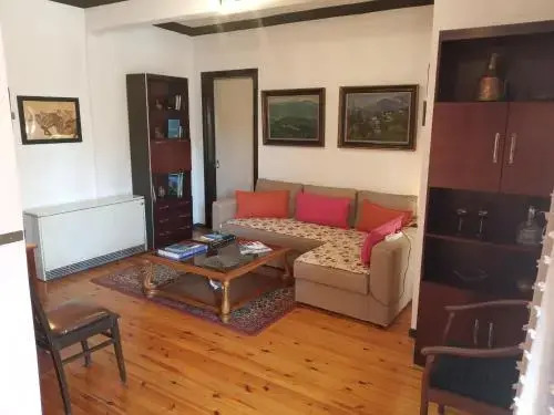 Cosy Central Penthouse -Up To 6 Guests- With Wifi