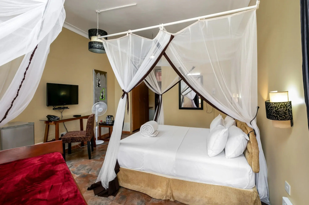2 Friends Beach Hotel