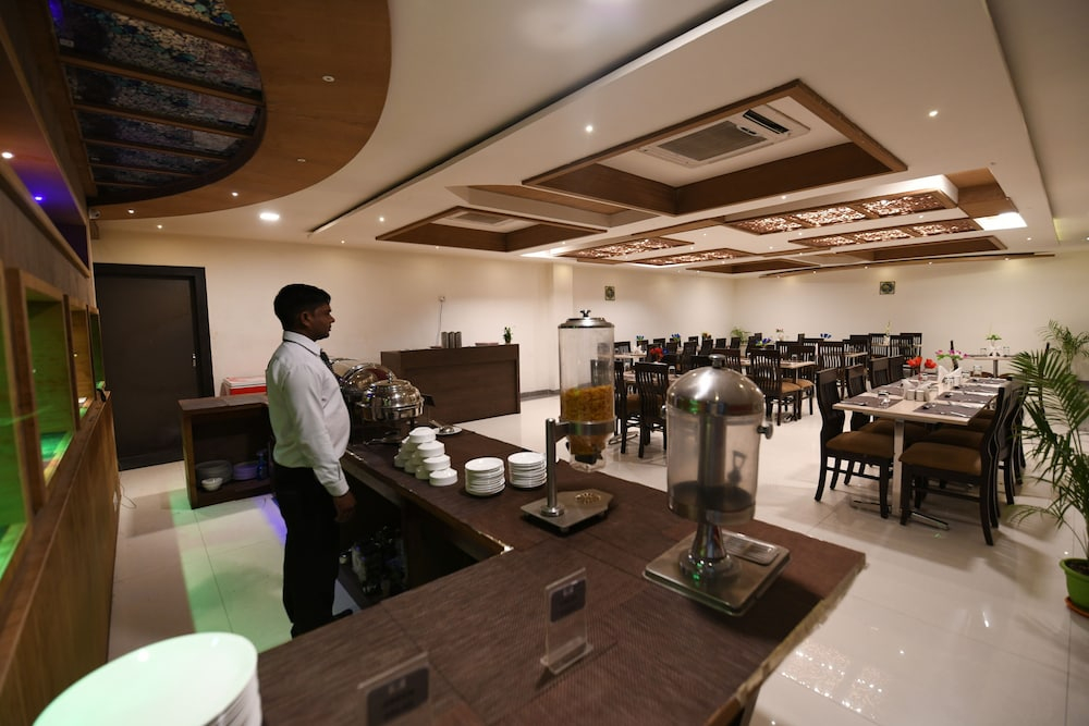 Hotel Jataka Inn