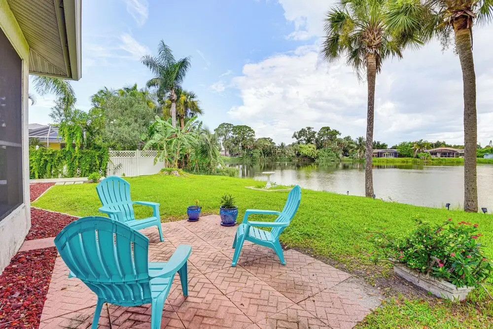 Lakefront Venice Home: 4 Mi to Manasota Key Beach!