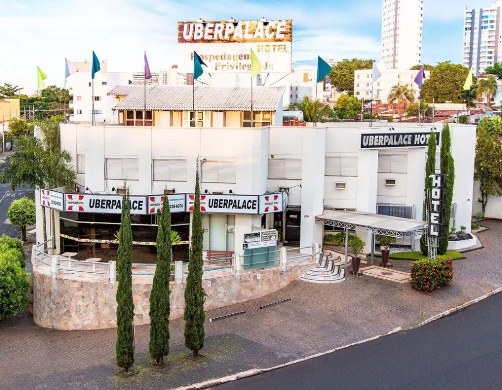 Uberpalace Hotel