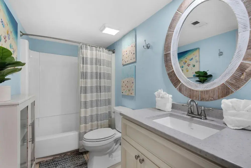 Sleeps 8 w/ Resort Pools, Tennis, Golf & Beach Access + Attraction Tickets!