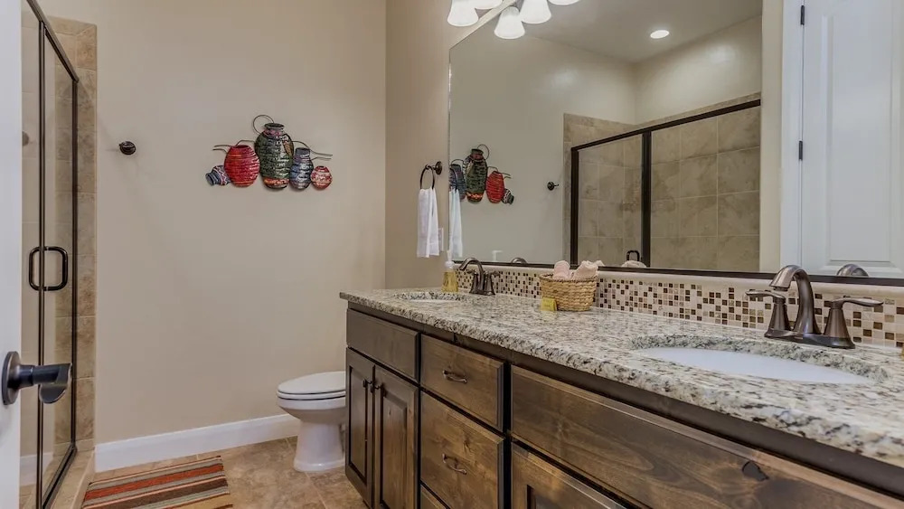 Desert Canyon Paradise 4 Bedroom Apts by Redawning