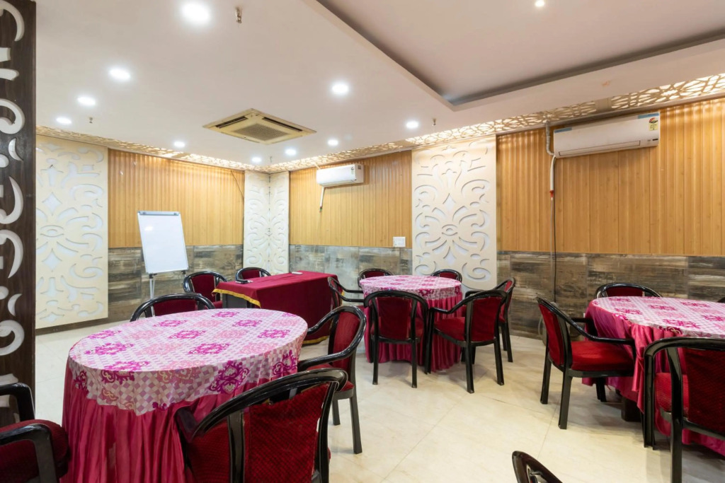 Hotel SHIMLA HERITAGE- Near B L K Hospital