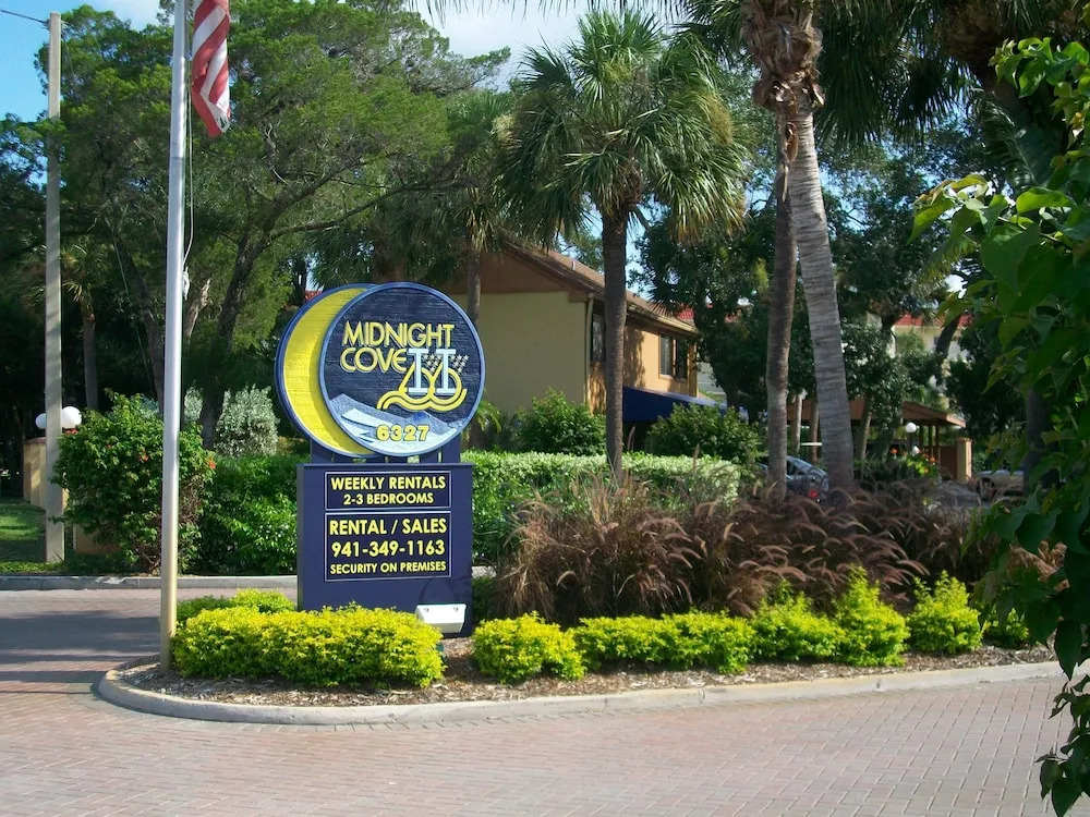 Midnight Cove Ii 211f - Bayfront Views! 2 Bedroom Condo