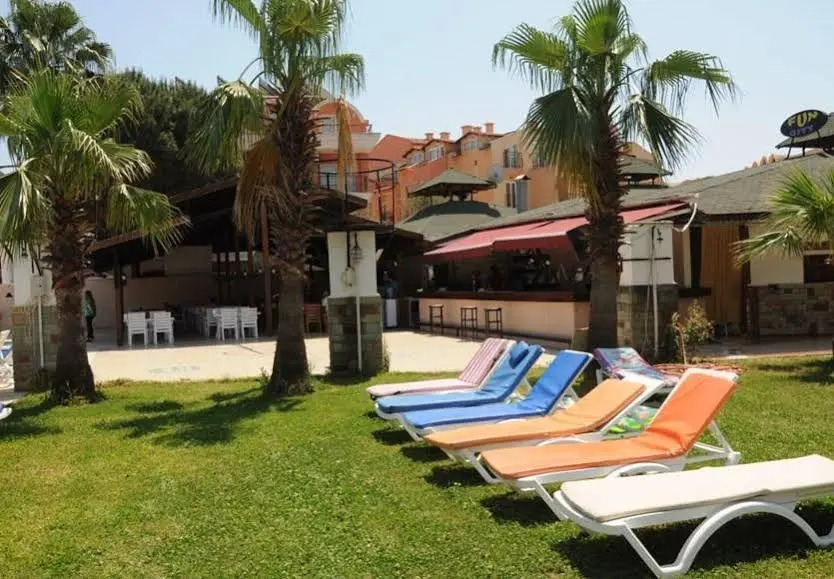 Club Caprice Suites