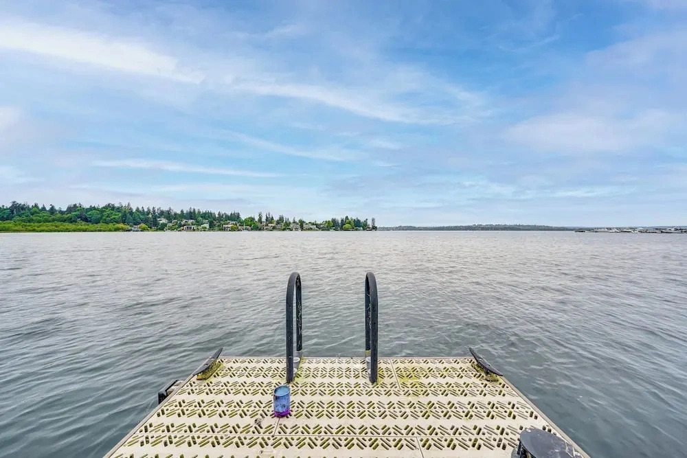 Private Waterfront Residence w/ Boat Dock Access