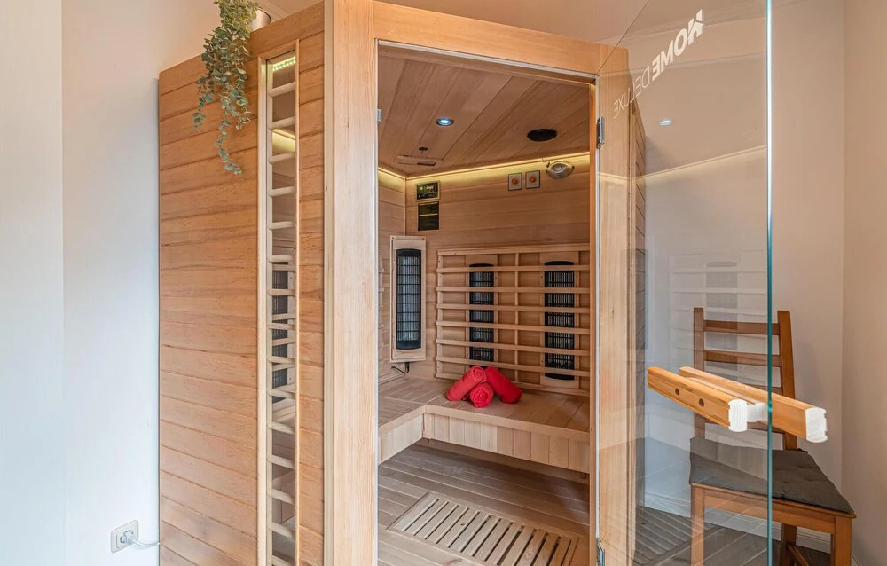 Nice Home In Friedrichskoog With Wifi