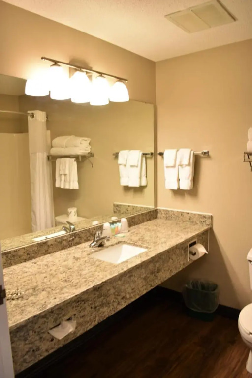 Crossings By Grandstay Inn & Suites
