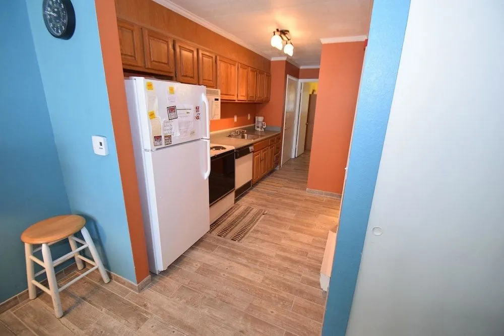 Oceanwalk East 411 1 Br Condo By Redawning