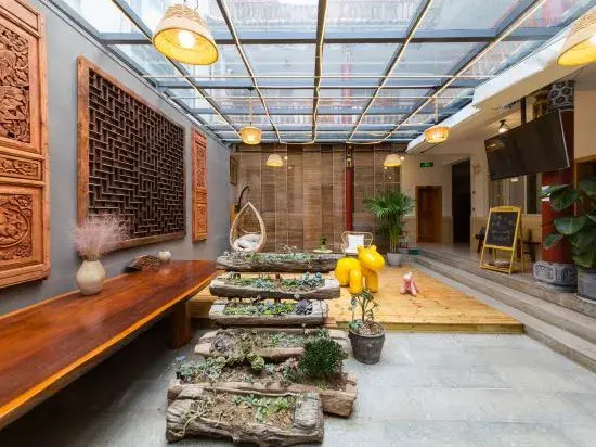 Dali Spring Four Seasons Homestay (Gucheng Nanmen Branch)