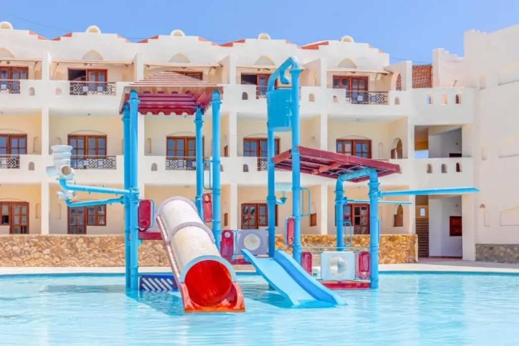 Protels Beach Club & SPA