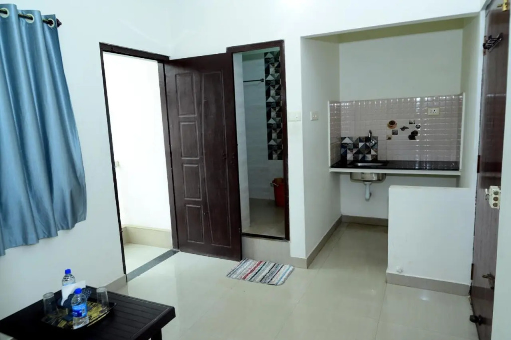 Hotel Aradhya Inn Deralakatte