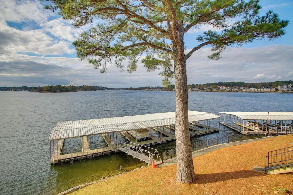 Sunset-view Resort Condo on Lake Hamilton!