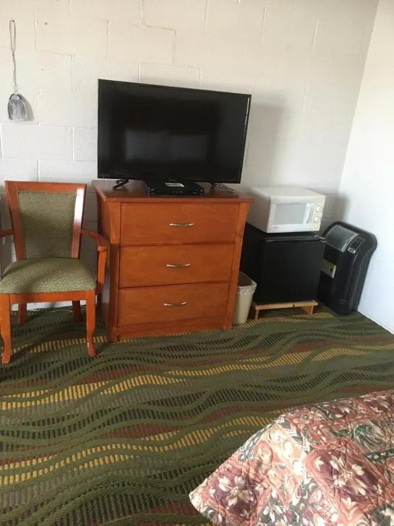 Budget Host Moon Mist Motel
