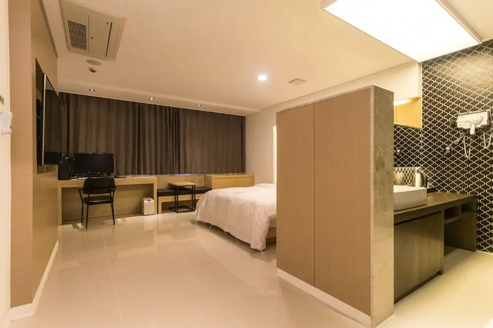 Best In City Hotel