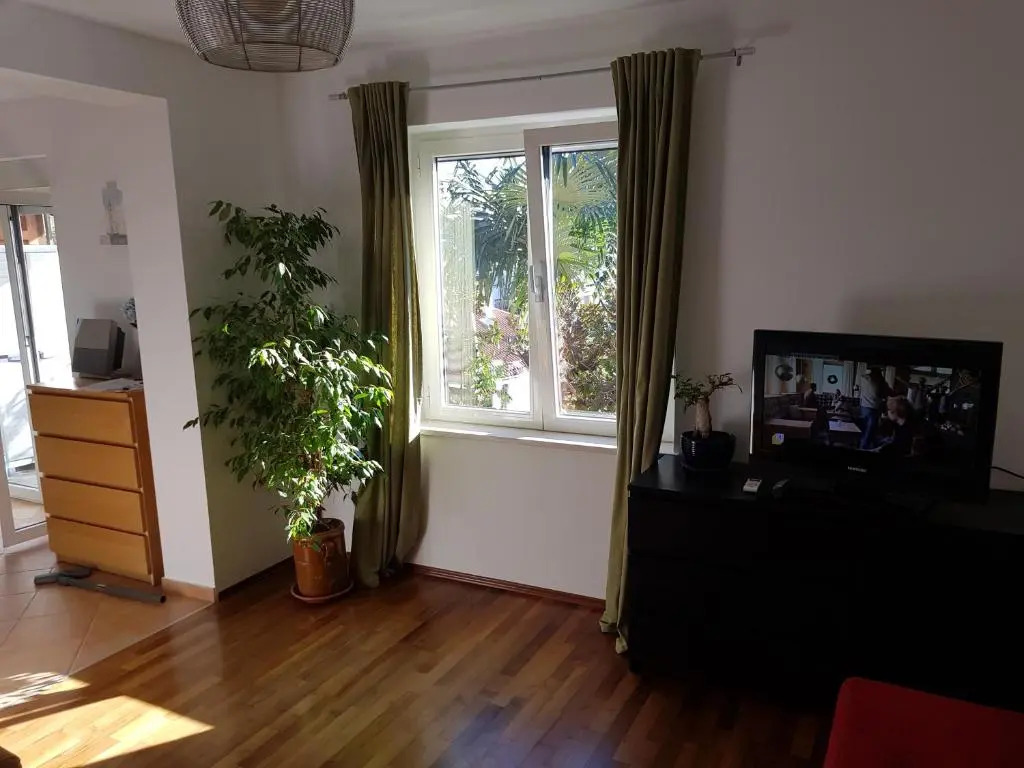 Sunny apartment 150 m from the sea