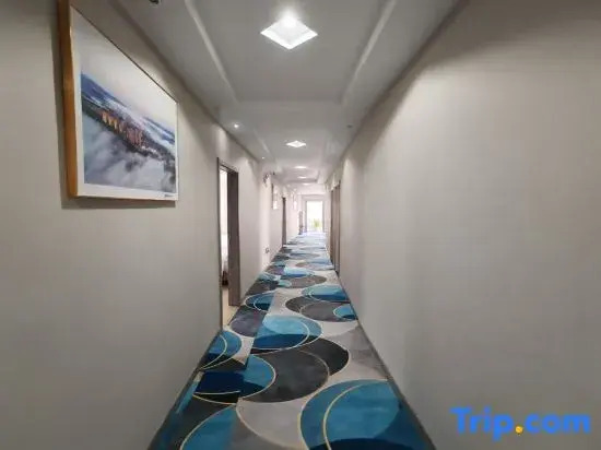Yixuan Express Hotel (Fengdu Ghost Town)