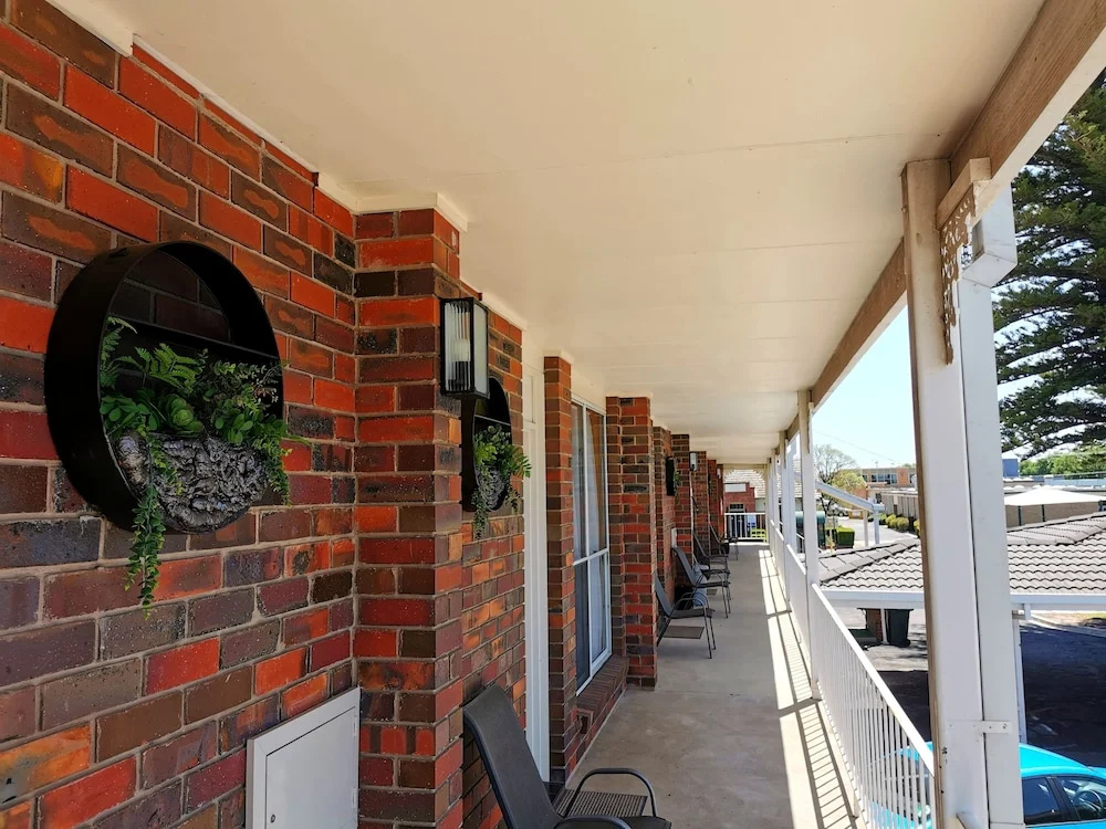 Town House Motor Inn