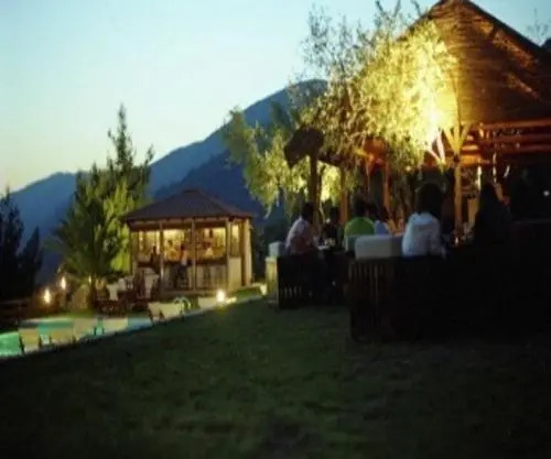 Hotel Yades