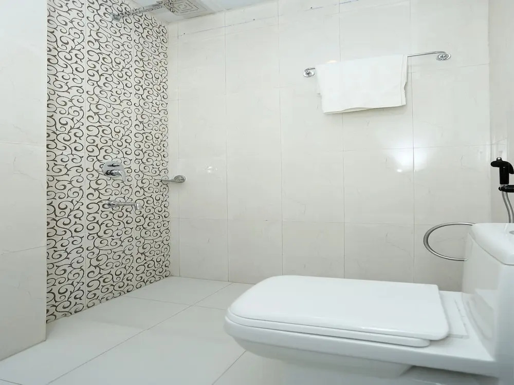 FabHotel Aerostay Inn
