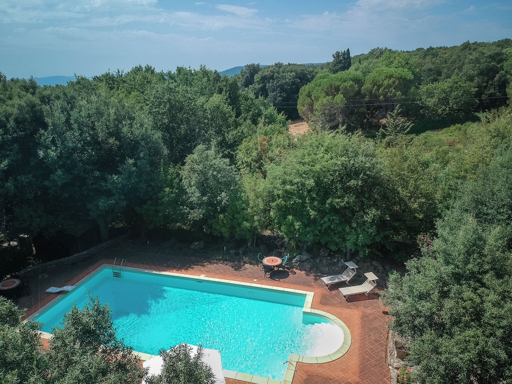 Santa Colomba House Nature And Pool