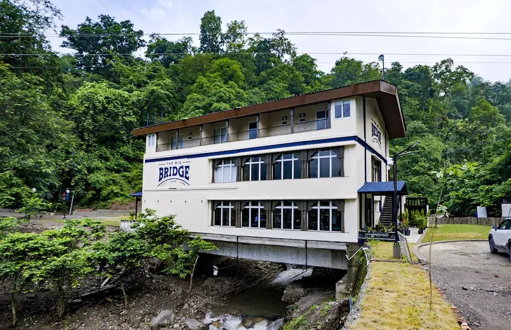 The Big Bridge- A Boutique Hotel On A Bridge