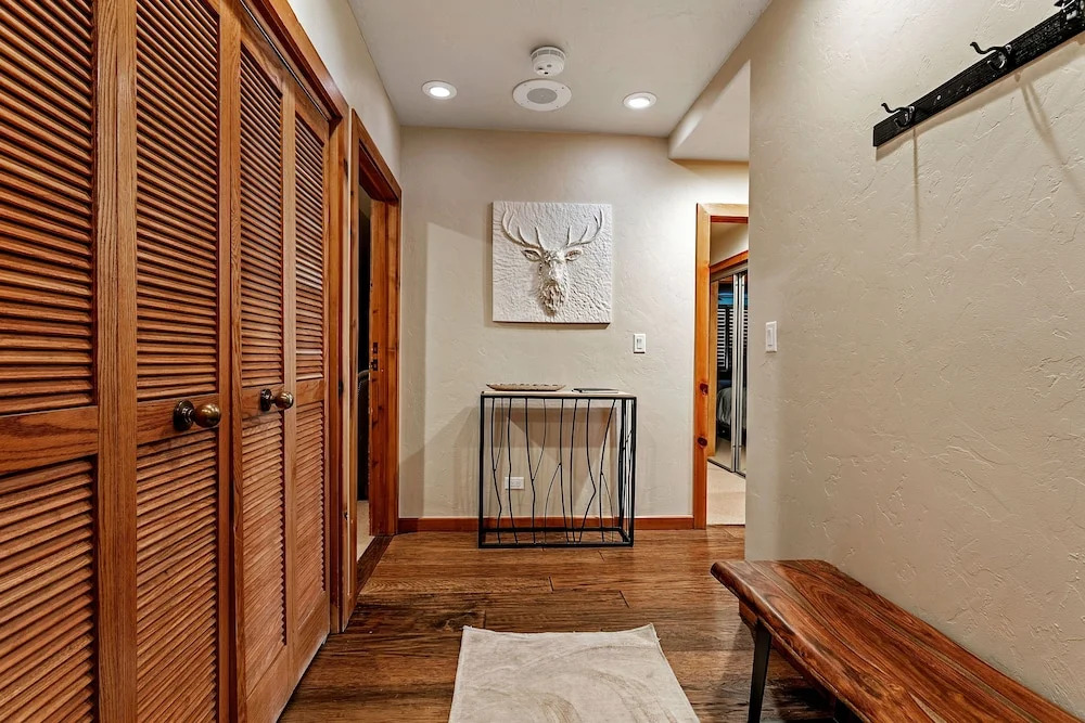 Beaver Creek 326 Kiva Condo easy access to Ski in/Ski Out by RedAwning