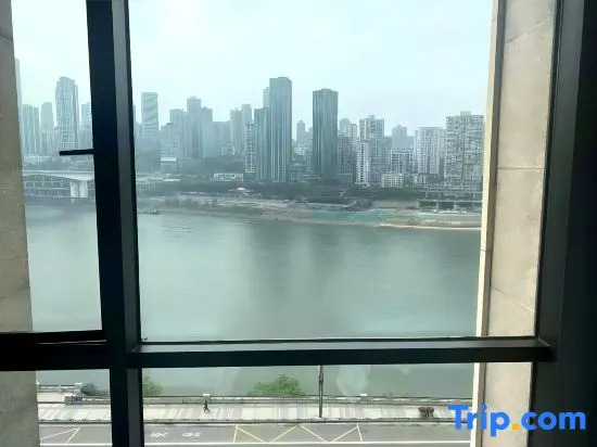 Ruisen River View Esports Hotel (Jiangbeizui Liujia Wharf Branch)