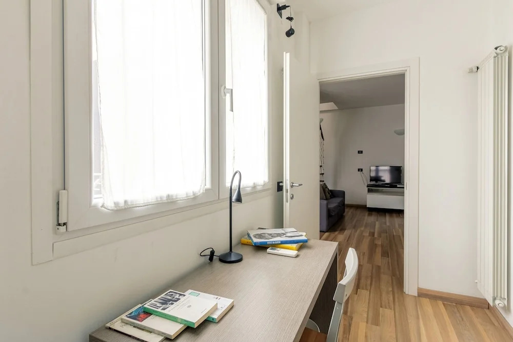 Candiani Building - Elegant 2-level Apartment With 3 Bedrooms