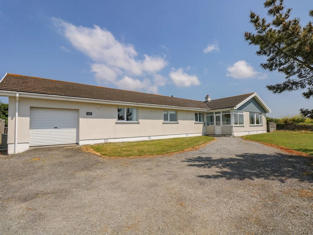 Seaport Lodge